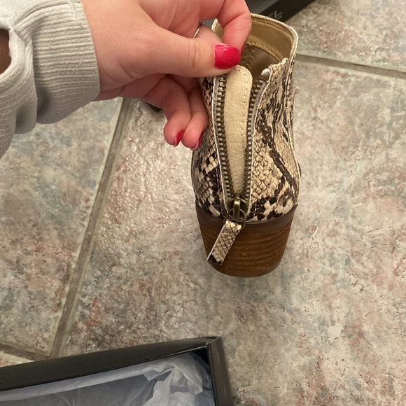 Michael by Michael Shannon snake print booties #251 - Picture 3 of 4